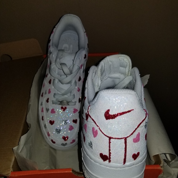 Nike Air Force 1 Valentine's glitter heart sneaker - Picture 4 of 4